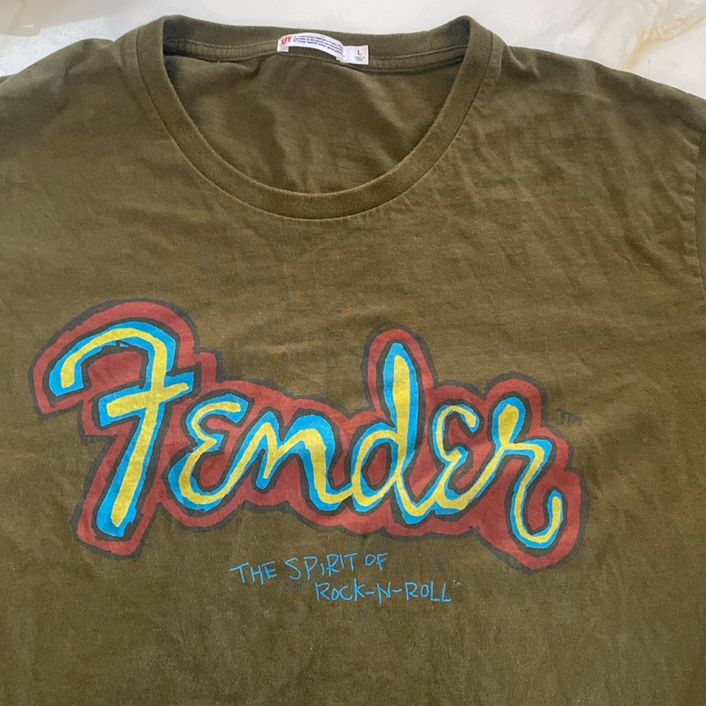 Olive Fender t shirt active
